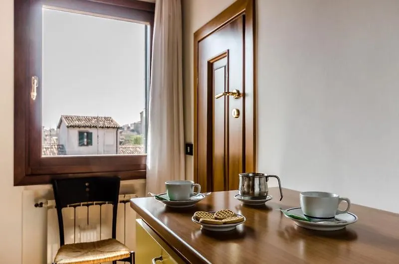 Venice Apartments