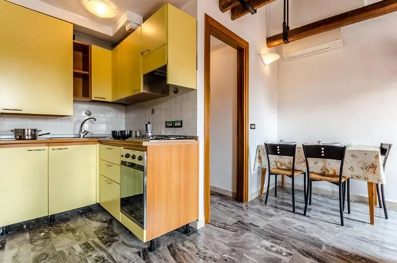 Venice Apartments 0*,